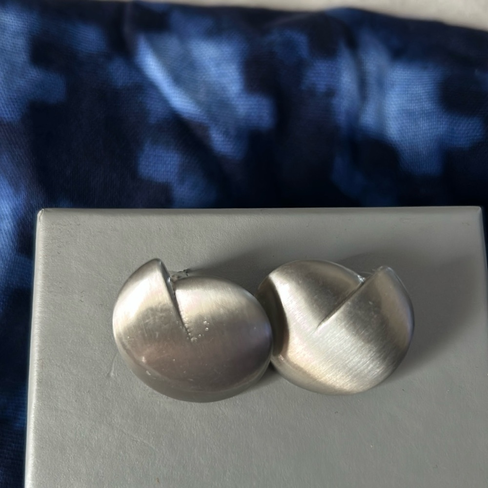 Marla Wynne Stud  Earrings